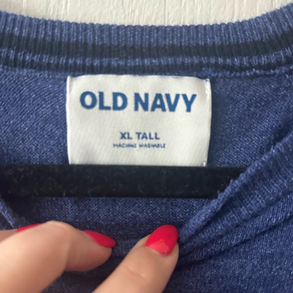 LIKE NEW old navy men’s XL tall long sleeved shirt - Picture 3 of 4